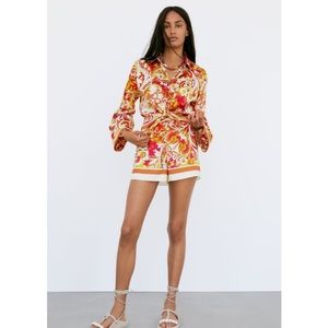 Zara FLOWY PRINTED SHORTS